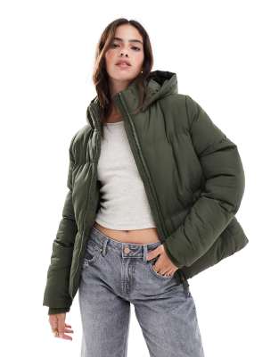 French Connection - Pufferjacke in Khaki mit Kapuze-Grün