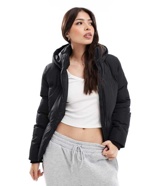 French Connection – Pufferjacke in Schwarz mit Kapuze - view 1