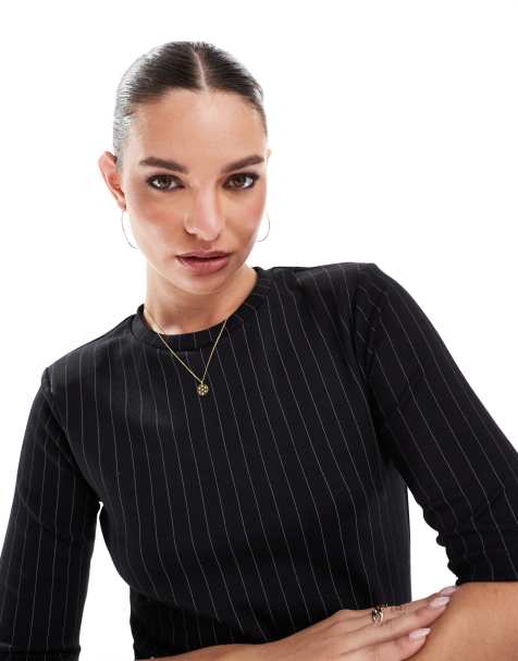 French Connection - Regina - Aansluitend T-shirt in zwart met krijtstreep, deel van co-ord set - view 1