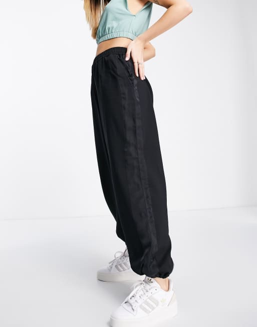 French Connection – Renchi – Pontee-Hose in Schwarz