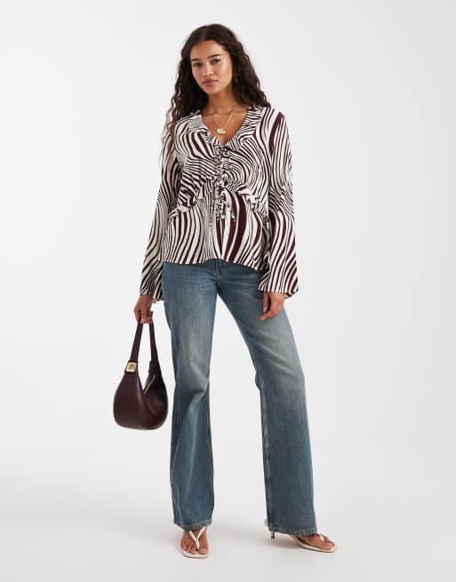 French Connection ruffle tie detail blouse in burgundy swirl, 2 of 4