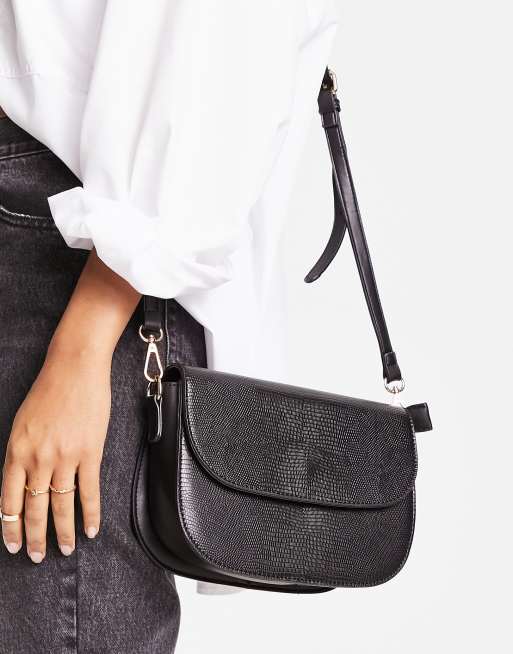 French Connection – Schultertasche in Schwarz mit Eidechsenprägung