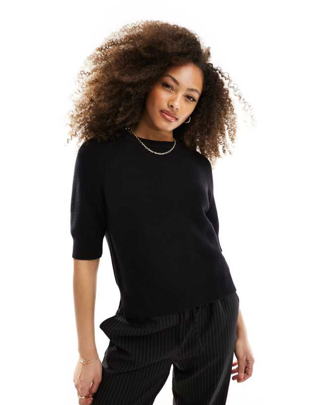 French Connection - short sleeve sweater in black