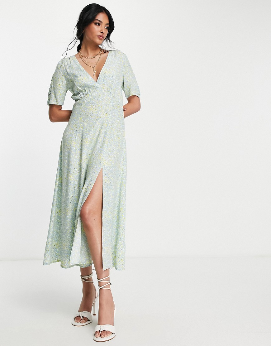 French Connection short sleeve tea dress in ditsy floral-Blue