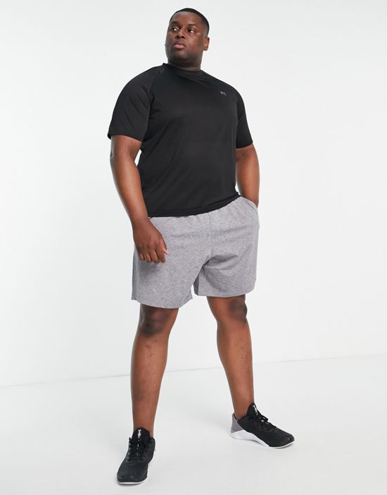 https://images.asos-media.com/products/french-connection-sport-plus-training-t-shirt-in-black/201592965-2?$n_550w$&wid=550&fit=constrain