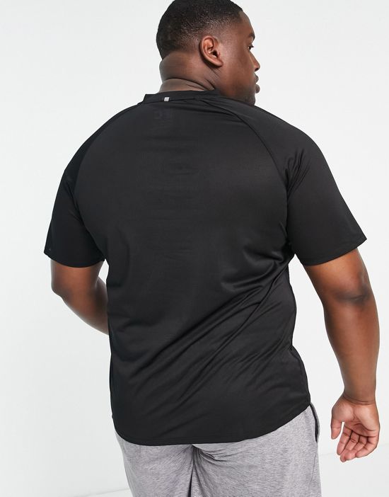 https://images.asos-media.com/products/french-connection-sport-plus-training-t-shirt-in-black/201592965-4?$n_550w$&wid=550&fit=constrain