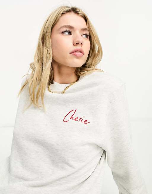 French Connection – Sweatshirt in Grau mit „Cherie“-Stickerei