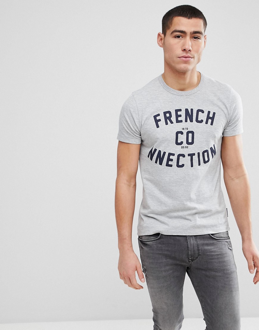 French Connection – T-shirt med logotyp-Grå