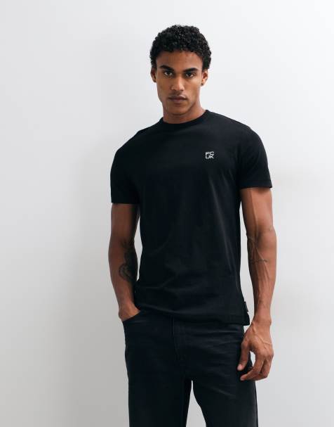 French Connection T-shirt med stablet logo i sort - view 1