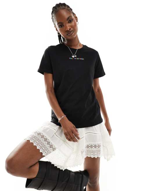 French Connection - T-shirt met 'Sunshine'-borduursel in zwart, 3 van 4