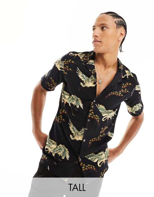 French Connection Tall - Camicia blu navy a maniche corte con colletto a rever e stampa di uccelli