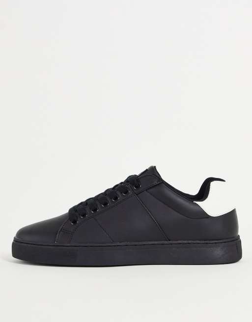 French Connection – Tennis-Sneaker mit farblich abgesetzter Ferse in Weiß und Marineblau