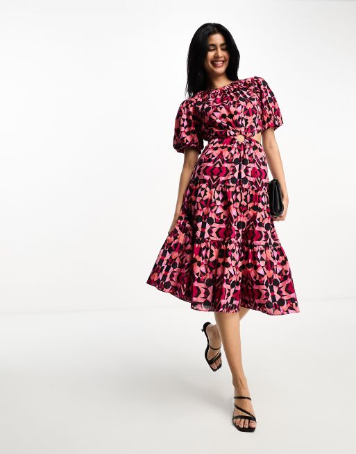 French Connection - Vestito midi con maniche a sbuffo, cut-out e dettaglio ad anello con stampa geometrica rosa e nera