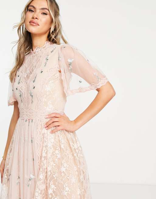 Frock And Frill Bruidsmeisjes Midi jurk met bloemenprint in beigeroze ASOS