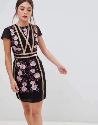 short sleeve embroidered dress