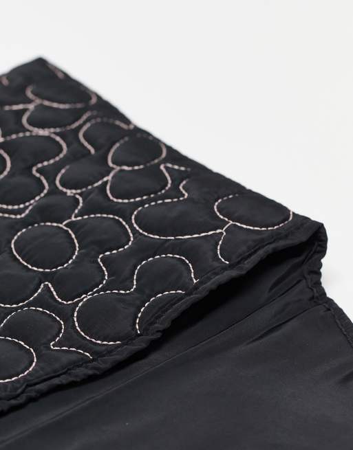 Funda para el portátil negro con bordado floral de Damson Madder , 4 de 4