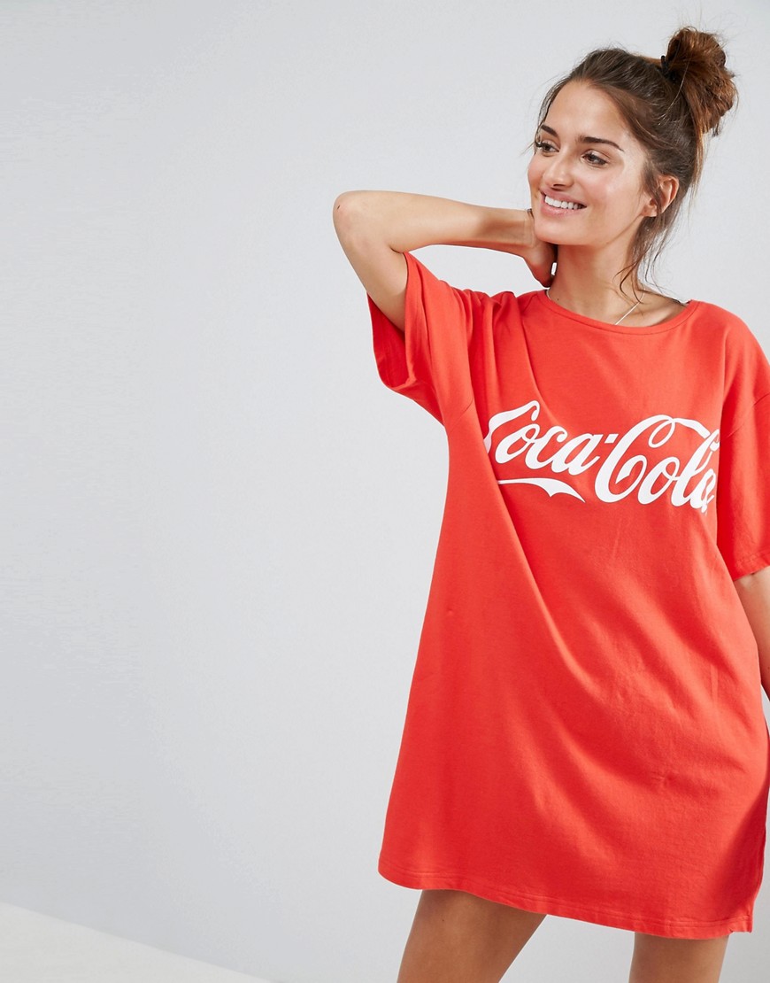 фото Футболка с большим принтом "coca-cola" asos-красный asos tall