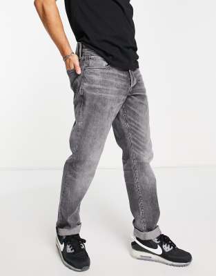 G-STAR 3301 REGULAR TAPERED JEANS IN WASHED BLACK