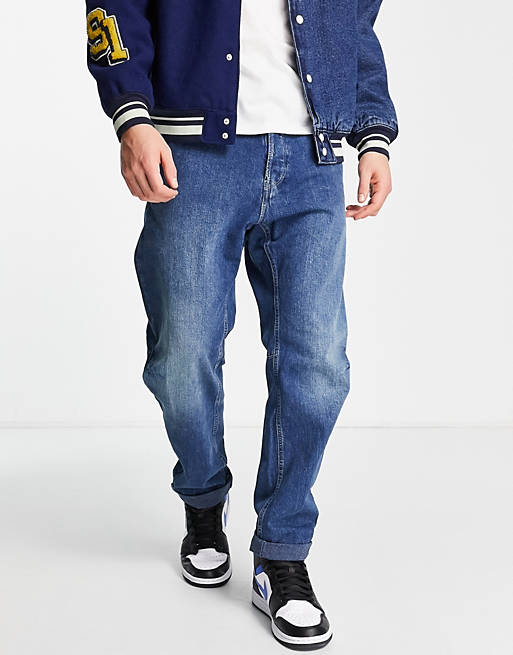G-Star Grip 3D Relaxed Tapered jeans in midwash 