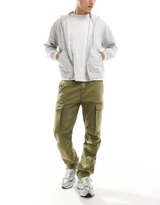 regular cargo pants in khaki green