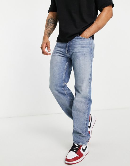 https://images.asos-media.com/products/g-star-type-49-relaxed-jeans-in-light-wash/202197449-1-blue?$n_550w$&wid=550&fit=constrain