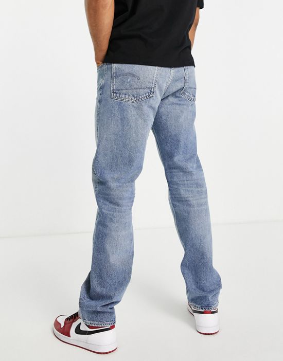 https://images.asos-media.com/products/g-star-type-49-relaxed-jeans-in-light-wash/202197449-2?$n_550w$&wid=550&fit=constrain