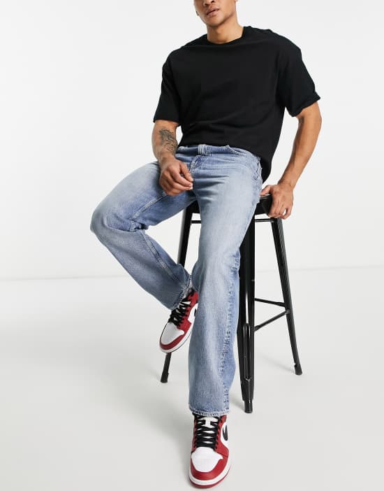 https://images.asos-media.com/products/g-star-type-49-relaxed-jeans-in-light-wash/202197449-3?$n_550w$&wid=550&fit=constrain