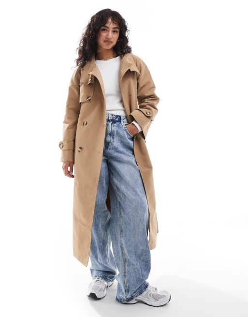 Gabardina color camel con forro guateado de Vero Moda