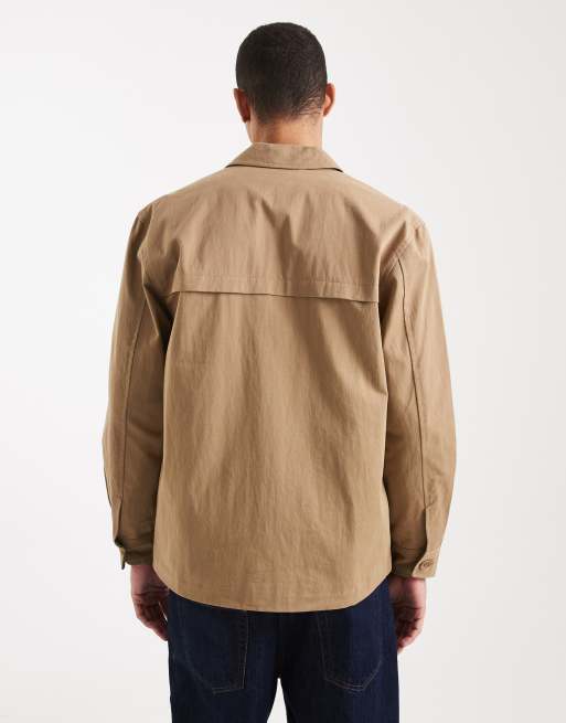 Gabardina corta beis con botones y logo de Parlez, 3 de 5