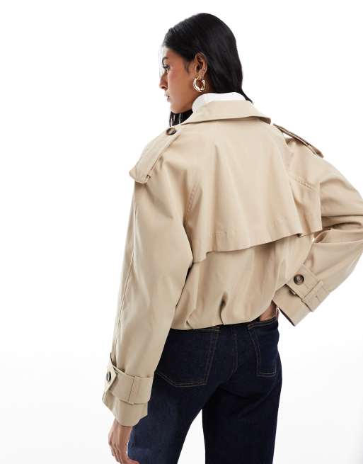 Gabardina corta color piedra con bajo abullonado de ASOS DESIGN, 4 de 4