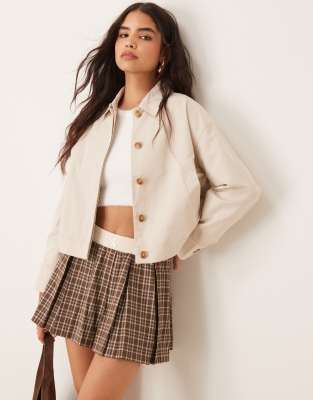 Gabardina corta color piedra de Pretty Lavish - view 1