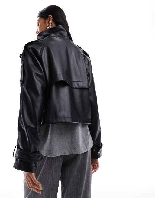 Gabardina corta negra con cuello alzado de tejido efecto cuero de ASOS DESIGN, 4 de 4