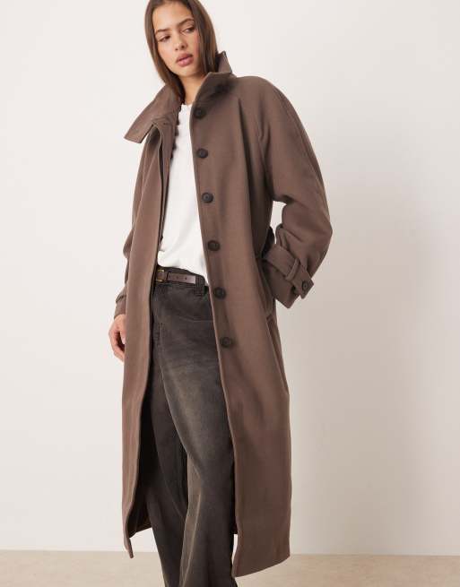 Gabardina de vestir larga marrón grisáceo con cuello alzado de ASOS DESIGN, 4 de 4
