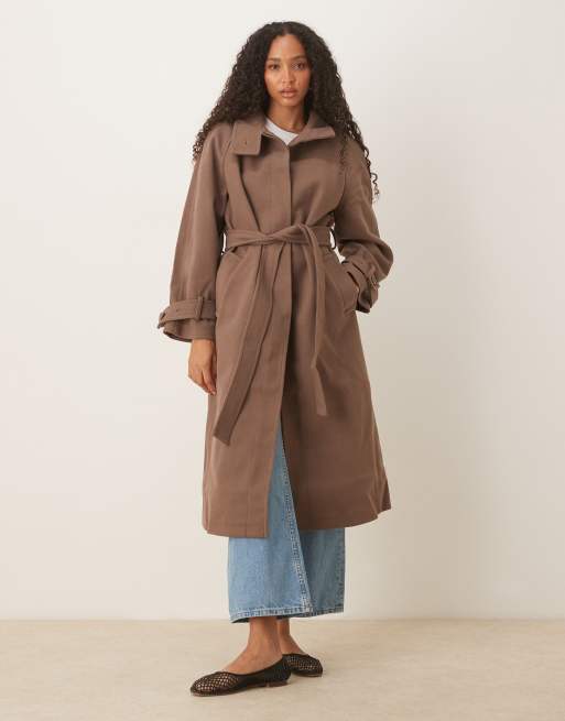 Gabardina de vestir larga marrón moca con cuello alzado de ASOS DESIGN
