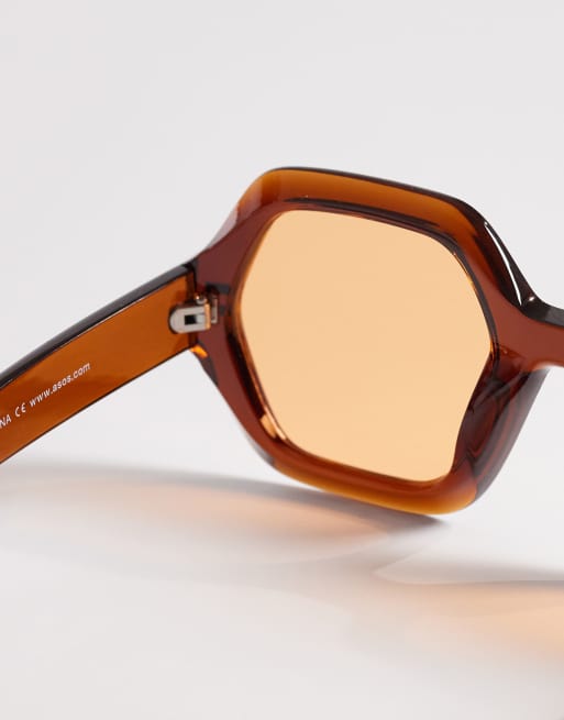 Gafas burdeos hexagonales extragrandes con lentes naranjas de Reclaimed Vintage, 2 de 3