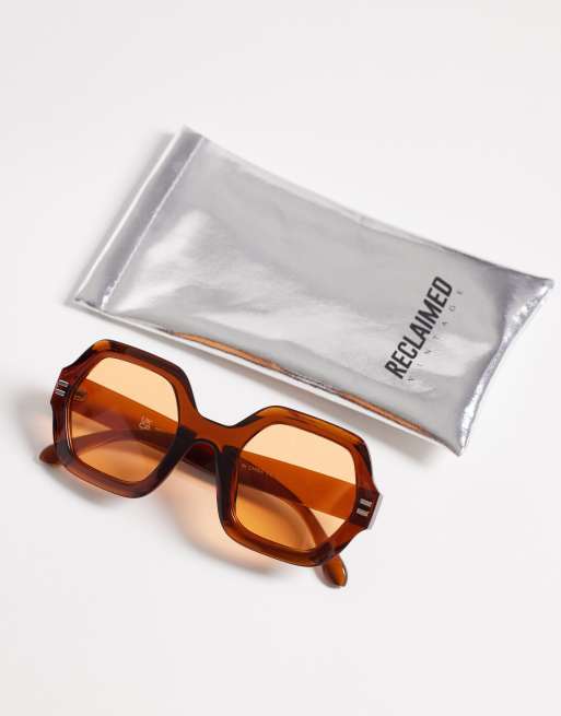 Gafas burdeos hexagonales extragrandes con lentes naranjas de Reclaimed Vintage, 3 de 3