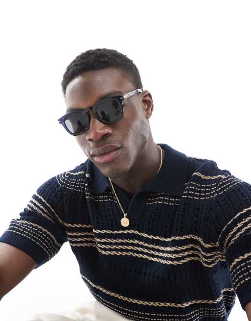 Gafas de sol azul marino cristalino redondeadas con lentes ahumadas de ASOS DESIGN , 2 de 3