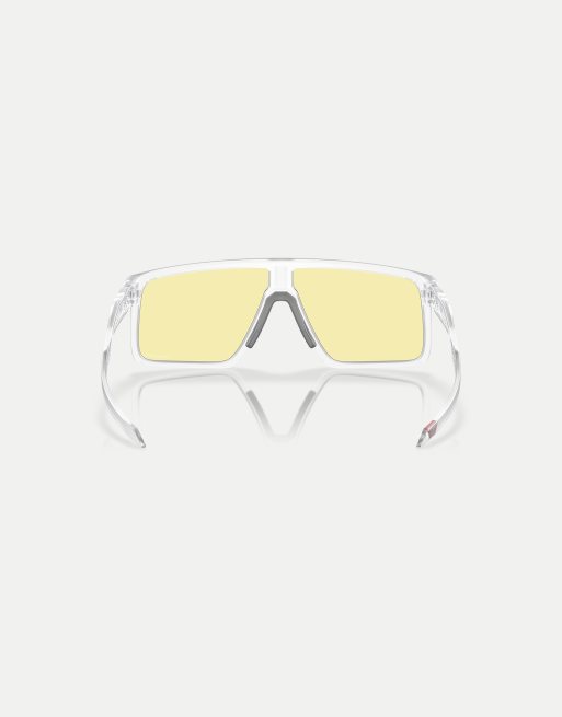 Gafas de sol blanco mate transparente con montura rectangular y lentes amarillas efecto espejo de la colección Helux Gaming de Oakley, 4 de 4