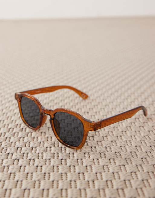 Gafas de sol color ámbar cristalino hexagonales con lentes ahumadas de ASOS DESIGN, 3 de 3