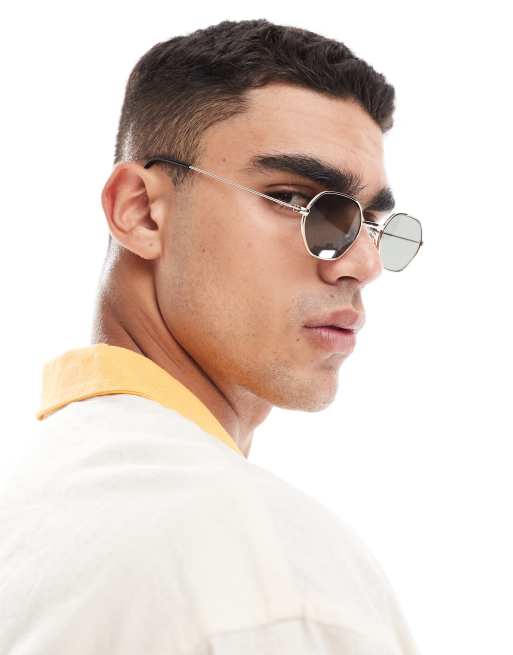 Gafas de sol con montura en ángulo de metal y lentes verde oscuro de estilo años 90 de ASOS DESIGN | ASOS