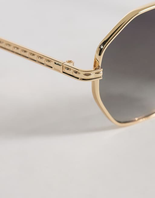 Gafas de sol doradas hexagonales de metal IPO de AJ Morgan, 2 de 3
