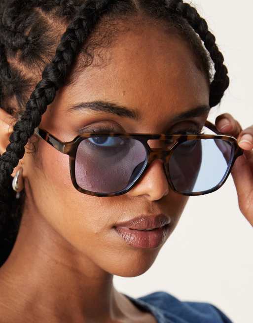 Gafas de sol efecto carey de estilo aviador con lentes azules de