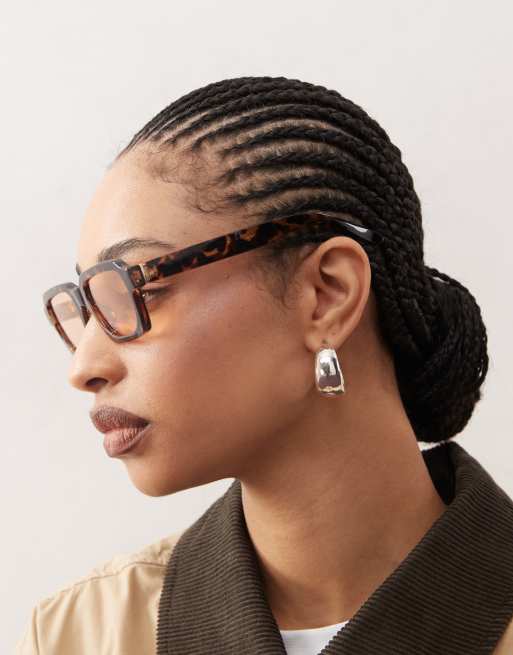 Gafas de sol efecto carey unisex con montura rectangular estilo años 70 de Reclaimed Vintage , 2 de 3