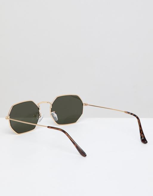 Gafas de sol en dorado con diseño angular y lentes ahumadas de ASOS DESIGN, 4 de 4