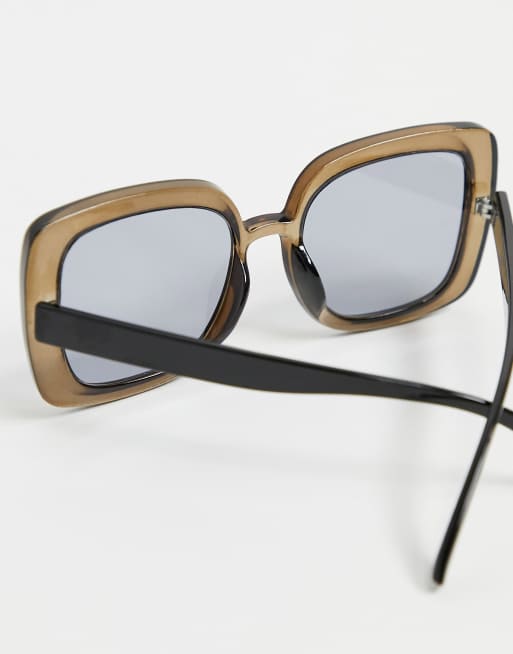 Gafas de sol estilo años 70 con montura cuadrada biselada y lentes ahumadas lisas de ASOS DESIGN, 4 de 4
