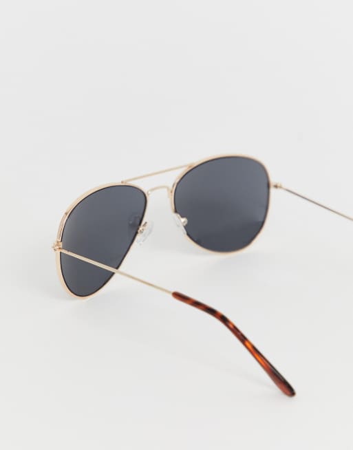 Gafas de sol estilo aviador en dorado de New Look, 4 de 4
