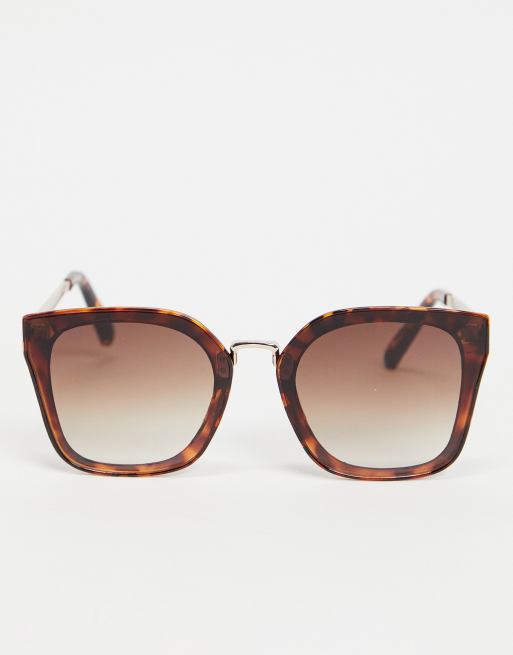 Gafas de sol grandes estilo ojos de gato efecto carey de New Look, 3 de 4
