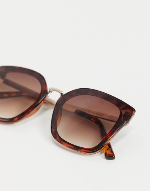Gafas de sol grandes estilo ojos de gato efecto carey de New Look, 4 de 4