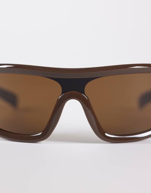 Gafas de sol marrón chocolate con montura envolvente de estilo deportivo Devon de A.Kjaerbede, 2 de 3