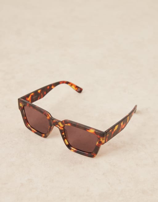 Gafas de sol marrón efecto carey cuadradas con lentes burdeos y detalles biselados de ASOS DESIGN, 2 de 3